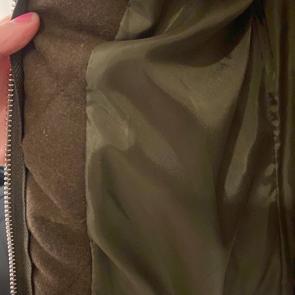 olive Green vest with detachable hood - Picture 6 of 6